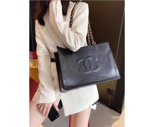 Chanel 빈티지 카프스킨 체인 쇼핑백