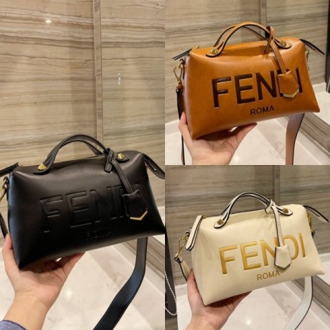 FENDI 바이 더 웨이 토트백