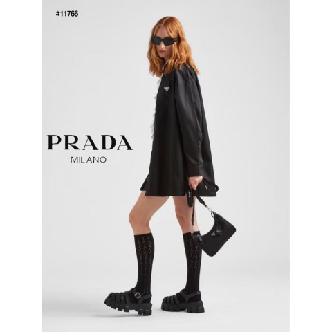 [PRADA] 프라다 리에디션 테수토 사피아노 가죽 트리밍 리나일론 숄더백