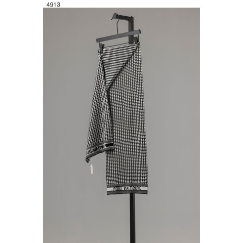 디올 수입고급 30 Montaigne scarf houndstooth