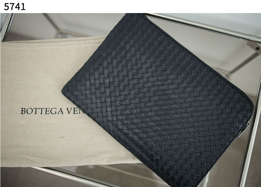 [BOTTEGA VENETA] 수입고급 클러치