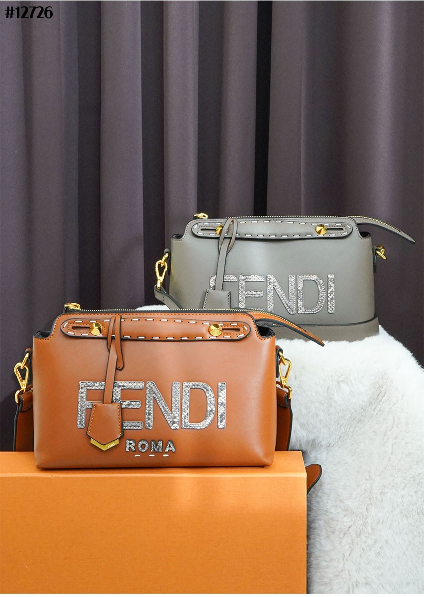 [FENDI] 팬디 파이톤 바이 더 웨이 토트백