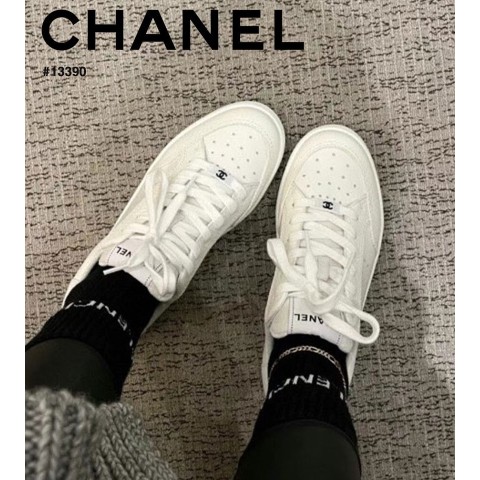 [CHANEL] 샤넬 여성 카프스킨 테니스 스니커즈 화이트