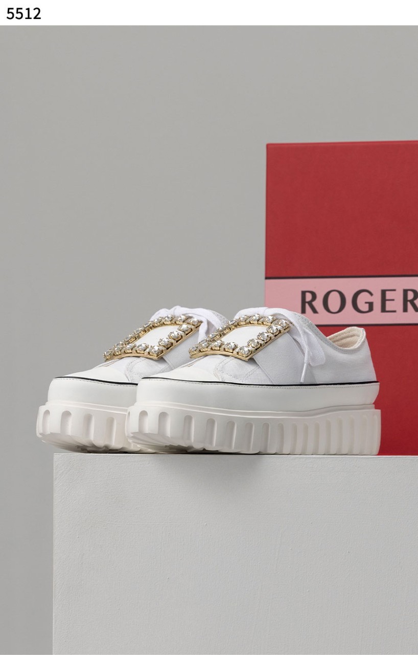 [Rogervivier] 수입프리미엄급 비브 고-틱 스트라스 버클 슬립온 스니커즈 정품급