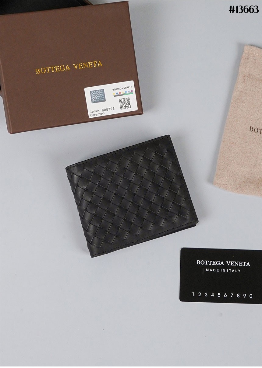 [Bottega Veneta] 보테가베네타 인트레치아토 무광 카프스킨 반지갑