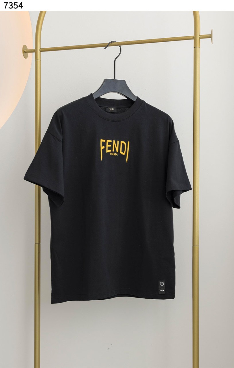 [FENDI] 수입고급 펜디 옐로우 로고 프린팅 라운드 티셔츠