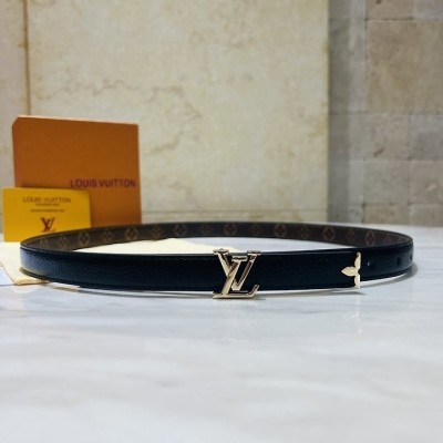 루*이비통 프리티 LV 이니셜 20MM